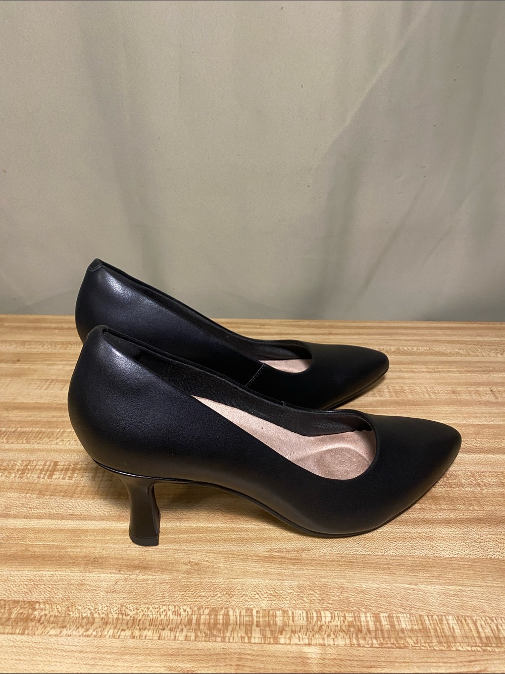 Clarks Collection Kataleyna Pump  Flared Heels Shoes Black Womens 8.5